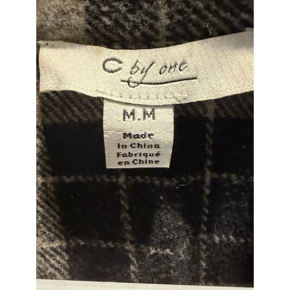 C by one Women's Plaid Black Beige Short Button Jacket Long Sleeve M Pockets
